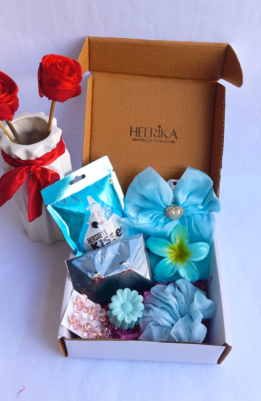 BLUE HAMPER BOXES